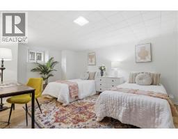 44 DUPONT Street - 25