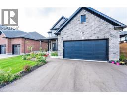 136 VILLAGE Road - 4