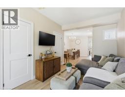 34 BAILLIE Street - 9