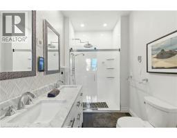 10 FEATHERSTONE Avenue - 23