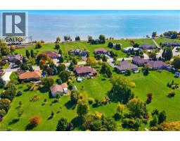 10 FEATHERSTONE Avenue - 42
