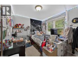 186 SENECA Avenue - 20