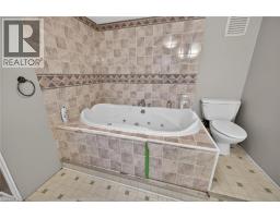 186 SENECA Avenue - 26