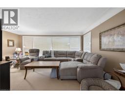 186 SENECA Avenue - 4