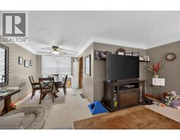 186 SENECA Avenue - 7