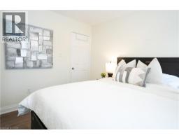 33 MEAGHAN Street - 42