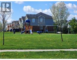 259 GROVEHILL Crescent - 34