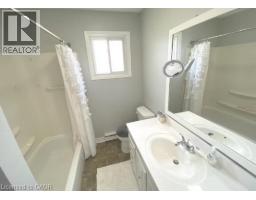 406 QUEEN Street - 7
