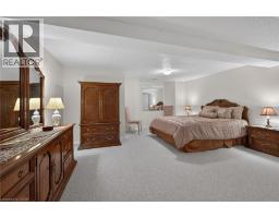 44 TWENTYPLACE Boulevard - 32
