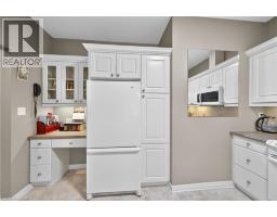 44 TWENTYPLACE Boulevard - 9