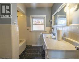 11 BELMONT Avenue W - 35
