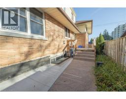 11 BELMONT Avenue W - 42