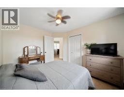 5 MACMILLAN Street - 31