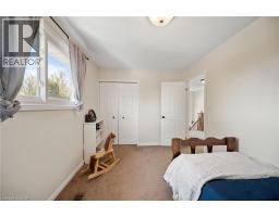 5 MACMILLAN Street - 33