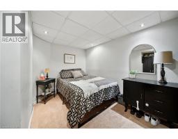5 MACMILLAN Street - 36