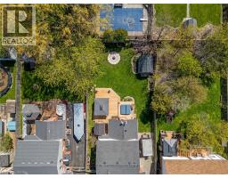 5 MACMILLAN Street - 44