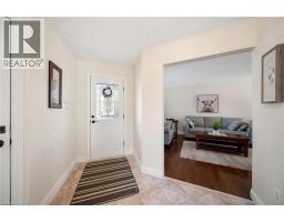 5 MACMILLAN Street - 9