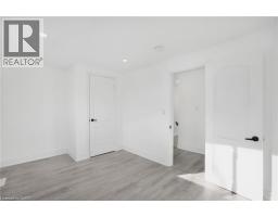 68 YORK Road - 21