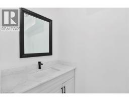 68 YORK Road - 22