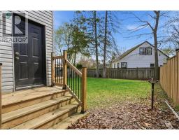 68 YORK Road - 32