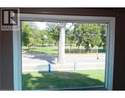 272 CARLTON Street - 5