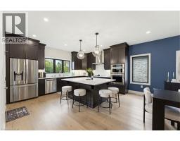 37 GILMER Crescent - 2