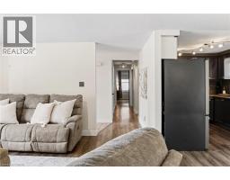 12 FIELDSTONE Walk - 19