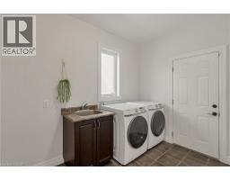 341 ZELLER Drive - 18