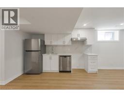 341 ZELLER Drive - 39