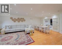 32 LENA Crescent - 17