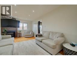 32 LENA Crescent - 42