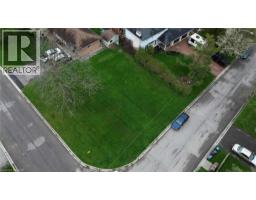 36 WALLIS Avenue - 3
