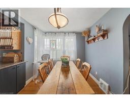 14 SHERRING Street N - 11