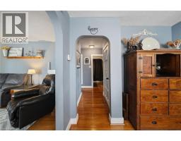 14 SHERRING Street N - 13