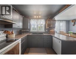 14 SHERRING Street N - 16