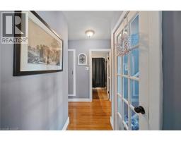 14 SHERRING Street N - 18