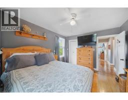 14 SHERRING Street N - 21