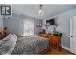 14 SHERRING Street N - 24