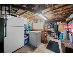 14 SHERRING Street N - 38