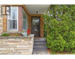 14 SHERRING Street N - 5