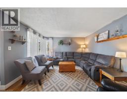 14 SHERRING Street N - 8