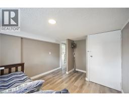 15 GORDON Avenue - 35
