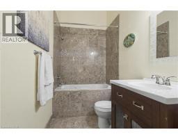 276 W KING Street W UnitNo. 213 - 31