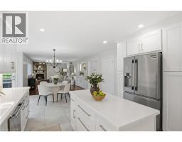 20 HUNTINGDALE Place W - 15