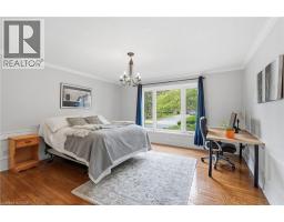 6 VANSTRAALEN Street - 18