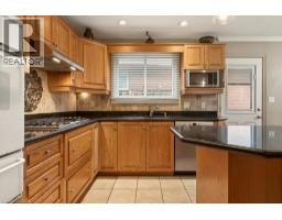 161 MANNING Avenue - 11
