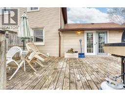 745 MAIN Street W - 32