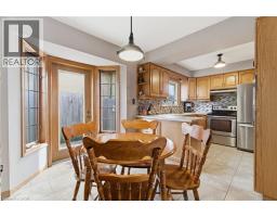135 BURBANK Road - 14