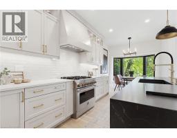 28 UNDERCLIFFE Avenue - 13