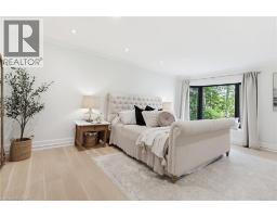 28 UNDERCLIFFE Avenue - 27